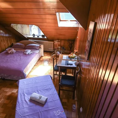 Salines Apartment *